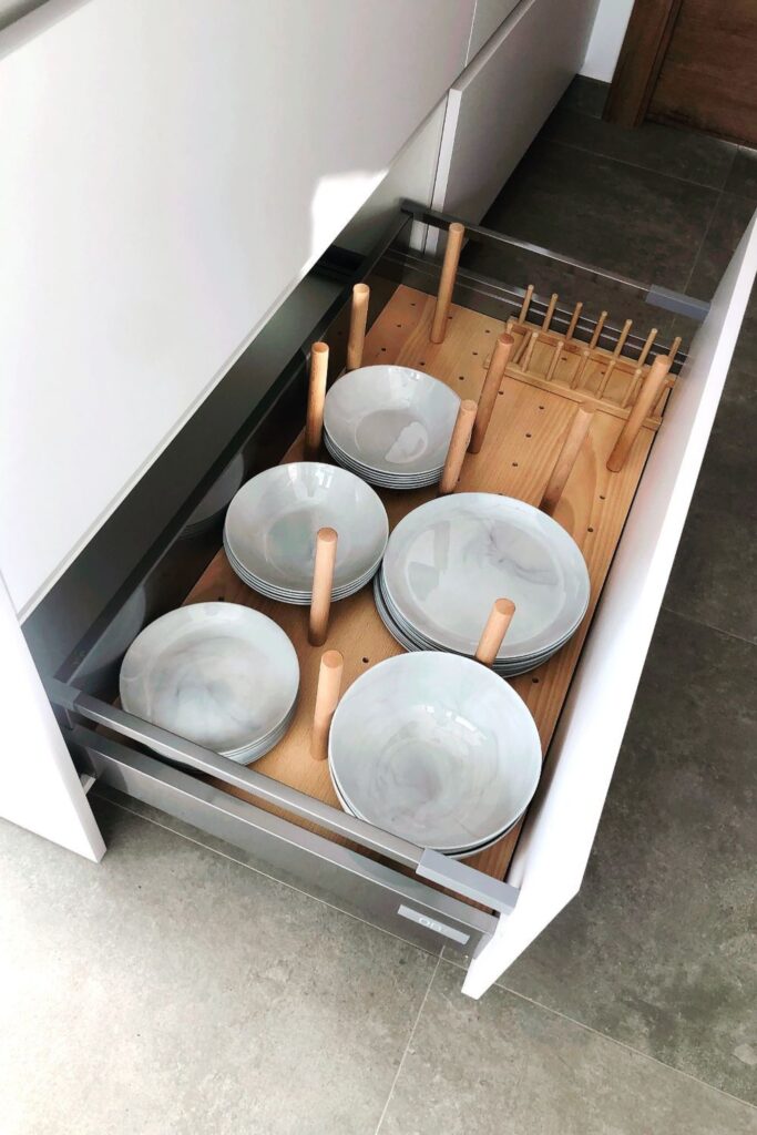 230418_5_reglas_para_mantener_tu_cocina_ordenada_2.-pim2-2000_q