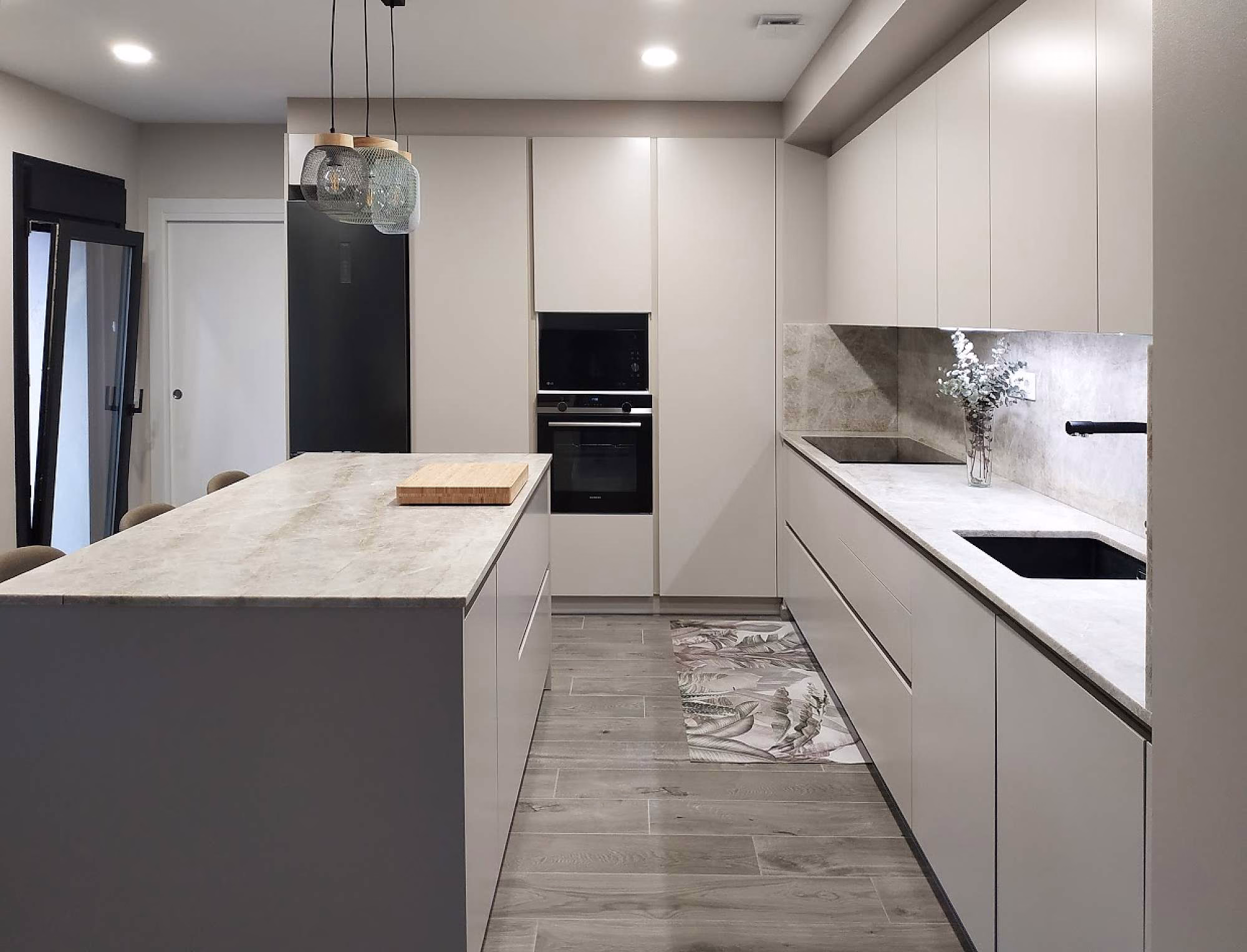 Minimalismo cálido en cocinas: claves para conseguirlo