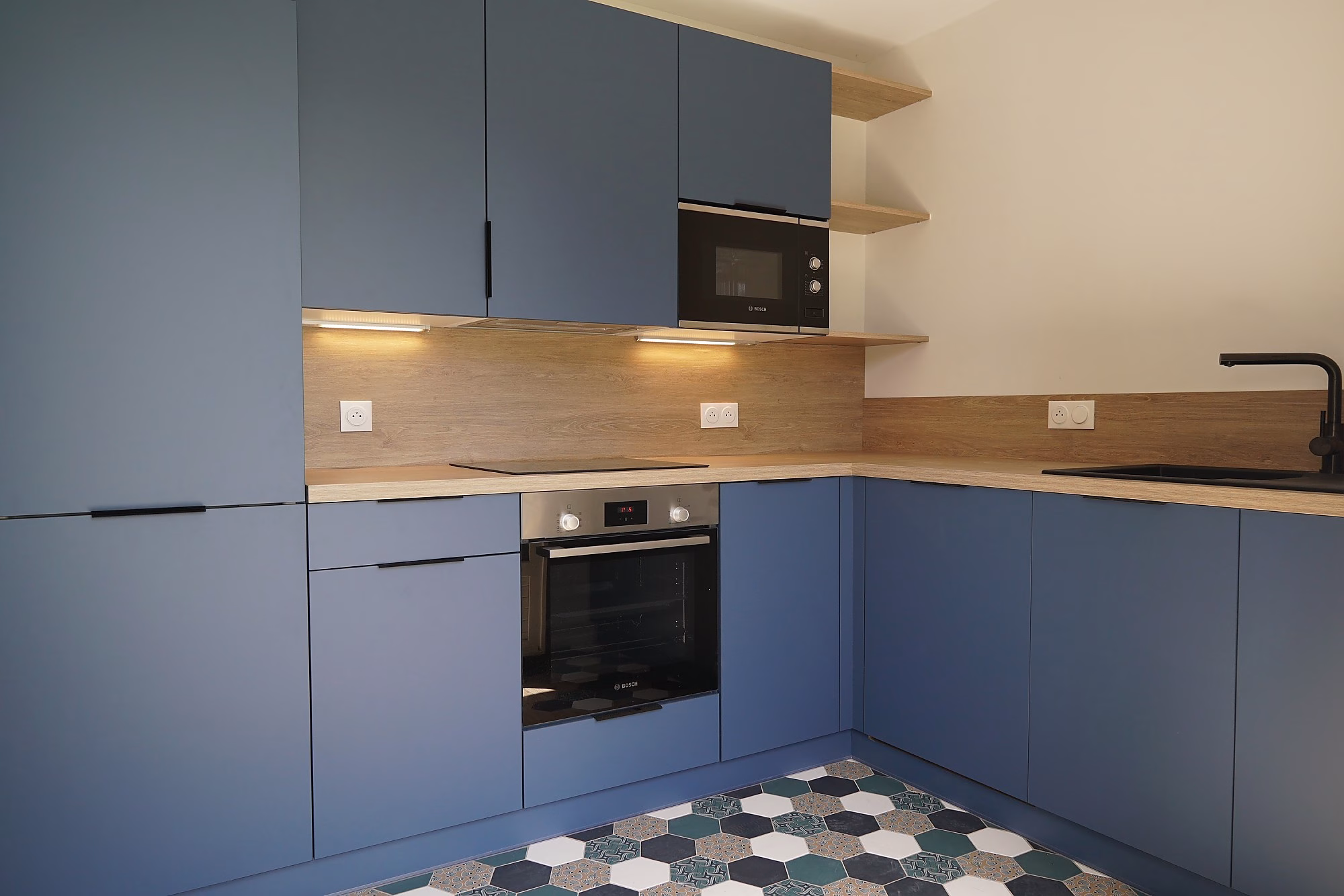 lg_agencement_-_cocina_azul_2.-pim2-2000_q