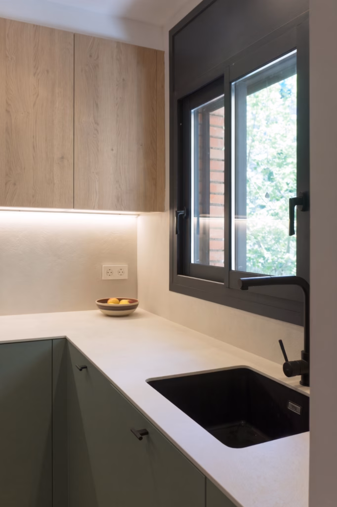 Una cocina de 10 m2 muy bien aprovechada - Sistema Cuina